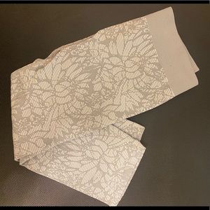 Fabletics Floral Capri Leggings NWT